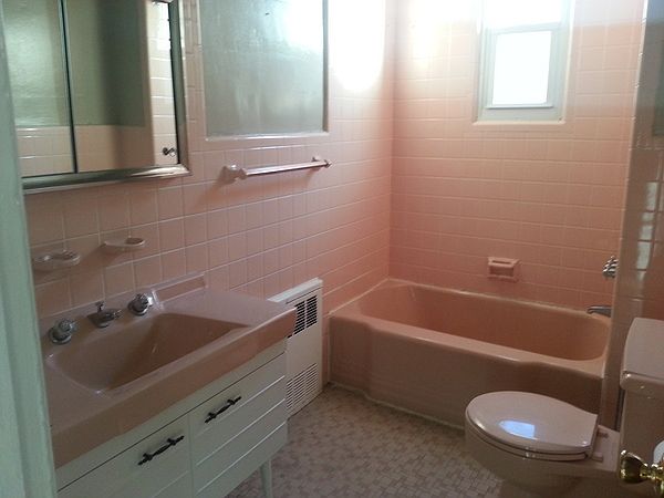 2nd image of 2060 W 4th St