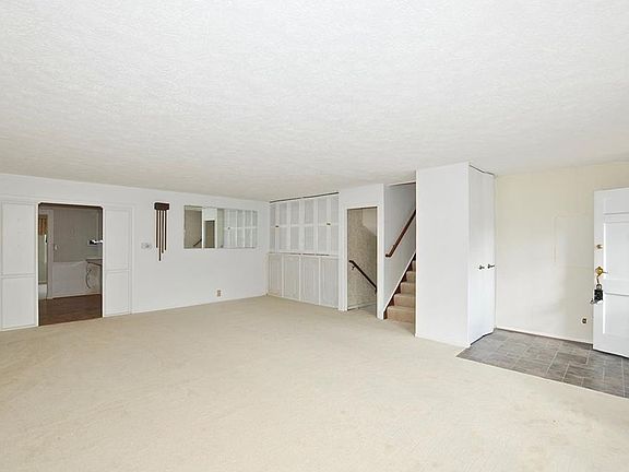 3rd image of 3638 N Lombardy Pl