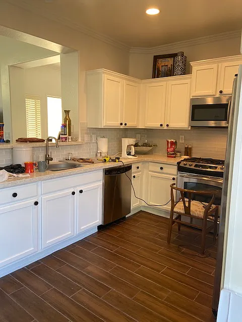 3 bed, 2.5 bath, 1454 sqft, $2,100 — Photo 4