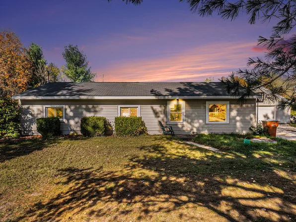 5475 Forteen Mile Ct NE, Rockford, MI 49341