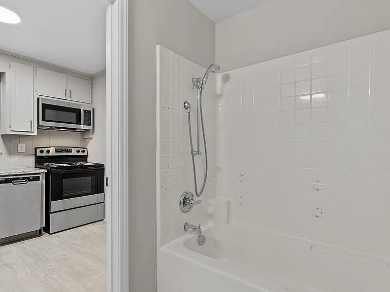 936 Morreene Rd — Photo 26