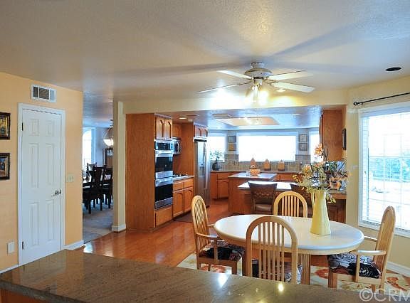 4th image of 11121 Weber Ave