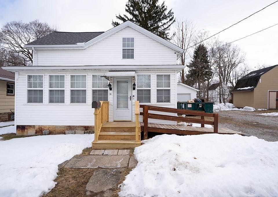 1st image of 16 Jennings Ct