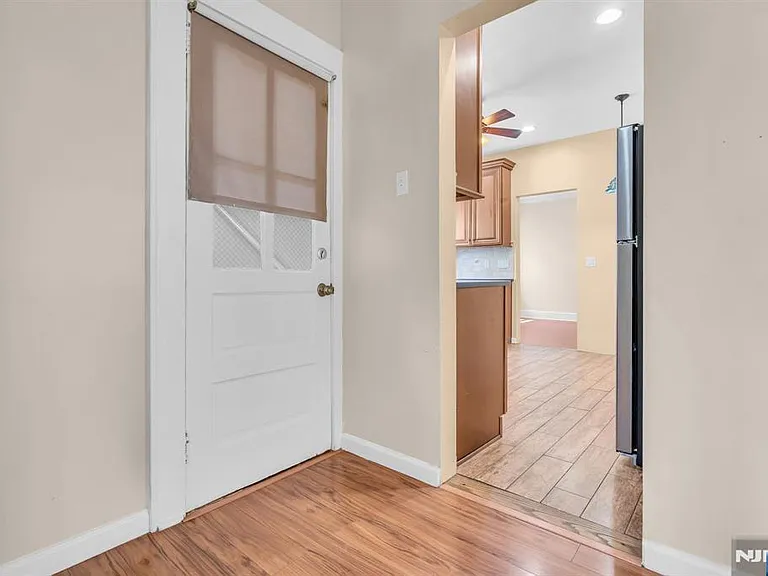 206 Highland Ave — Photo 11