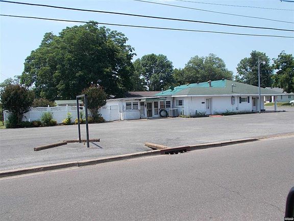 3rd image of 609 E Jackson St
