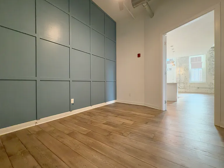 813 Broadway St #101 — Photo 13