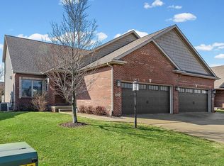 1615 Delane Dr #B, Mahomet, IL 61853