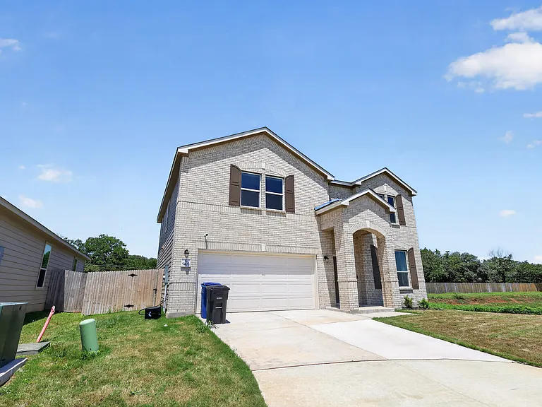 9403 Hinterlands Dr — Photo 2