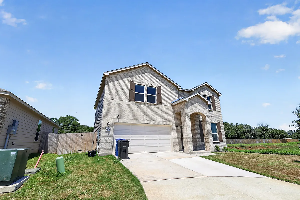 Building Photo - 9403 Hinterlands Dr