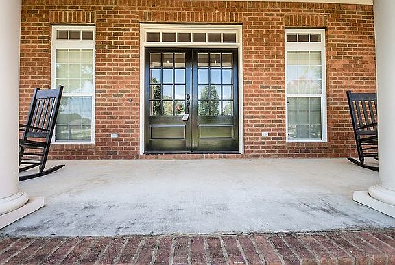 4th image of 3821 Orchard Way