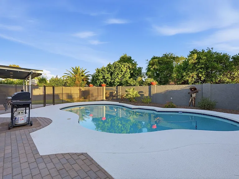 6823 E Grandview Dr — Photo 37