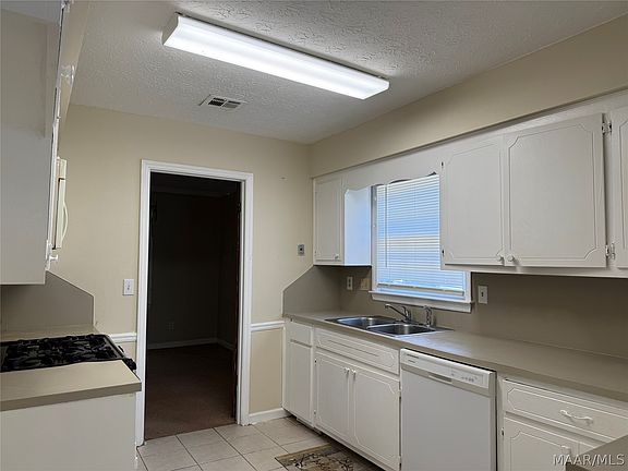 4th image of 2116 E Aberdeen Dr