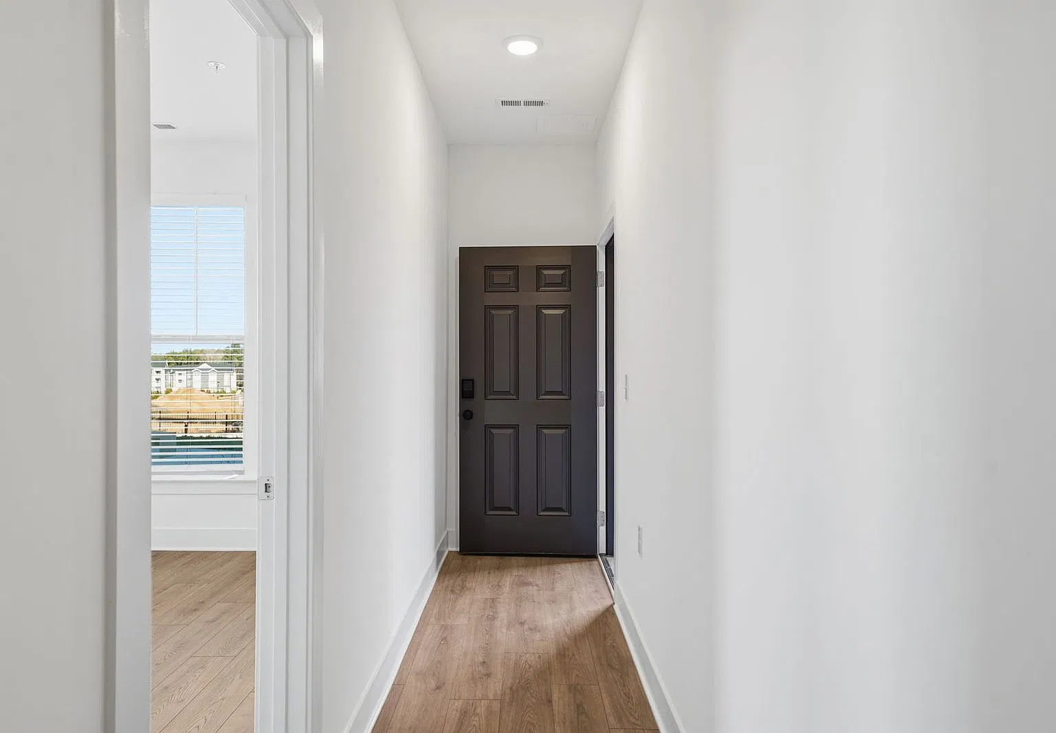 2 bed, 2.5 bath, 1563 sqft, $2,150 — Photo 2