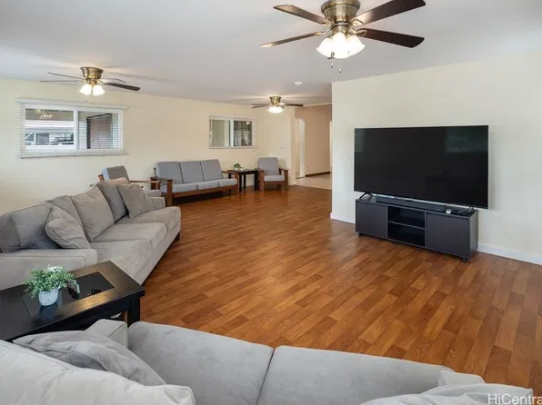 1247 Ulupalakua St, Kailua, HI 96734