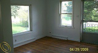 5th image of 71 Aspinwall Dr