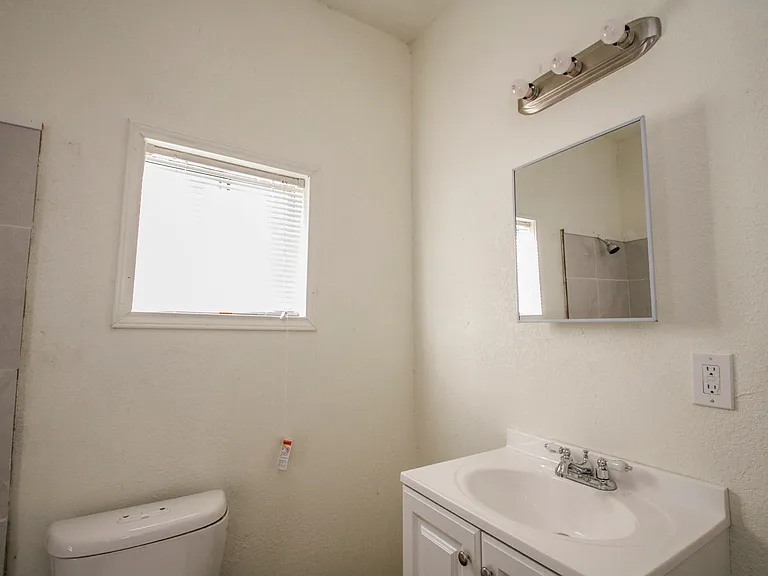 924 Saint James St #1 — Photo 17