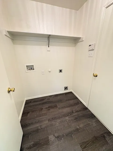 3 bed, 1428 sqft, $2,300 — Photo 4