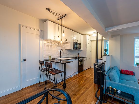 5th image of 200 W 20th St APT 801