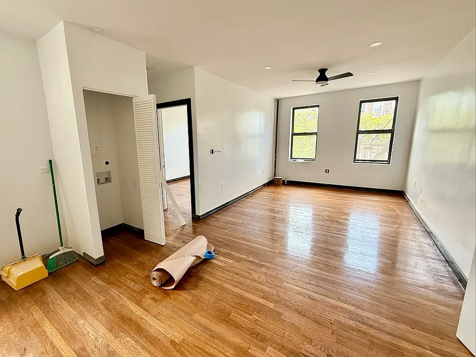 21-45 28th Street — Photo 3
