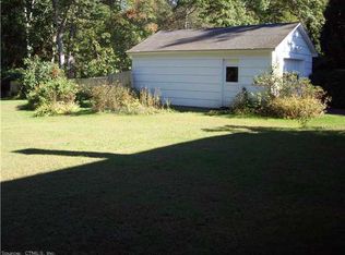 121 Old Colchester Rd, Quaker Hill, CT 06375