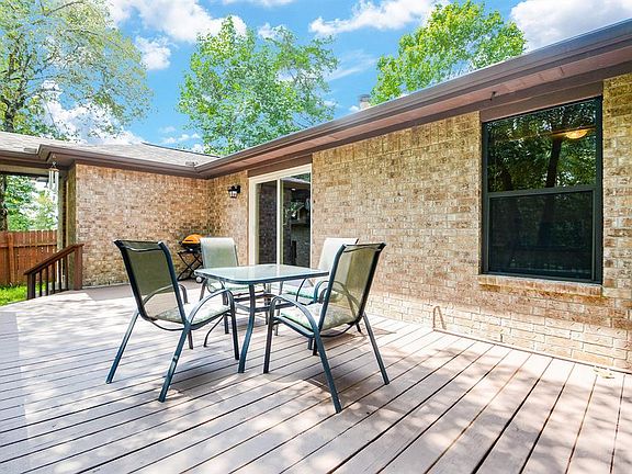4th image of 12102 Goliad Ln