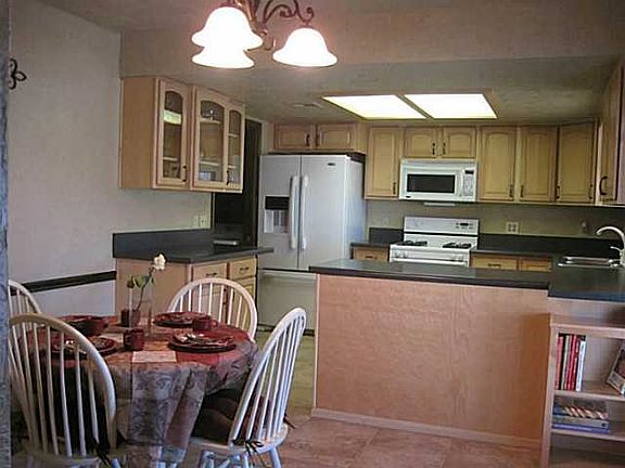 5th image of 42602 Stout Dr