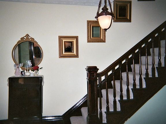 4th image of 201 E Park Ave