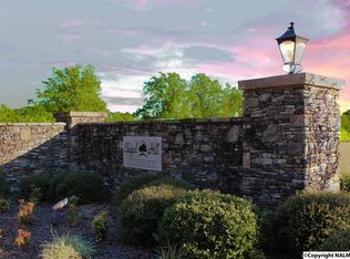 3402 Highland Dr SW, Decatur, AL 35603