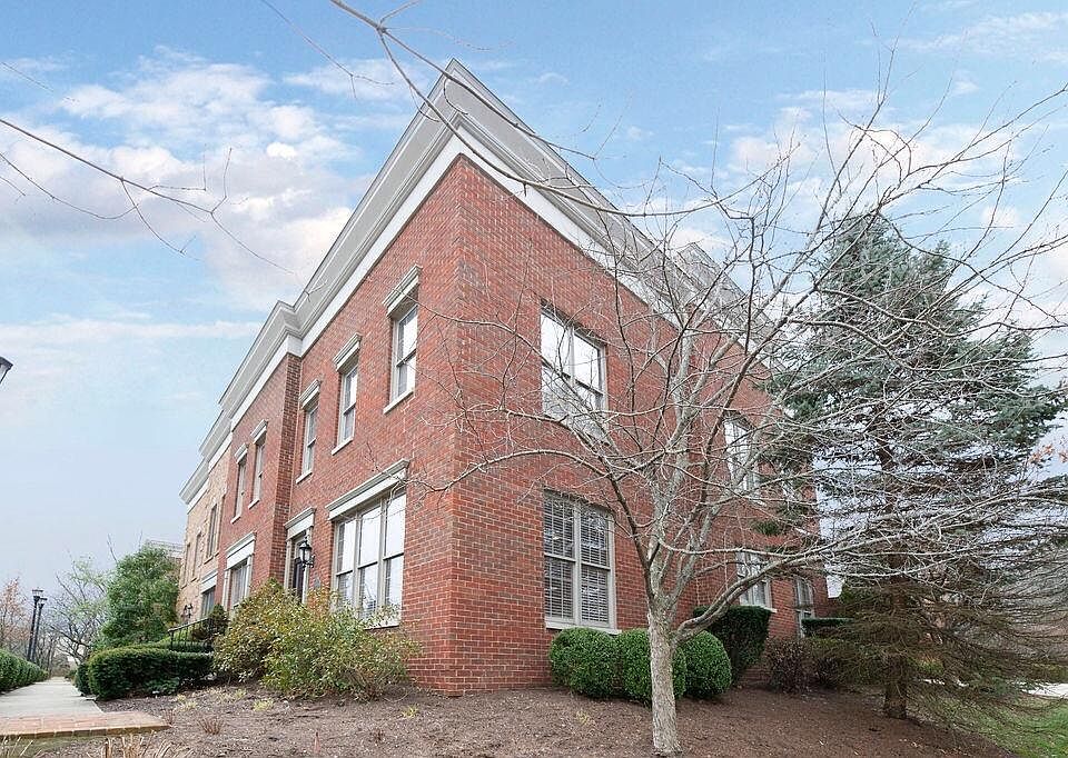 1st image of 972 Village Green Ave