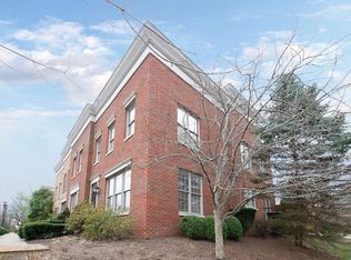 972 Village Green Ave, Lexington, KY 40509