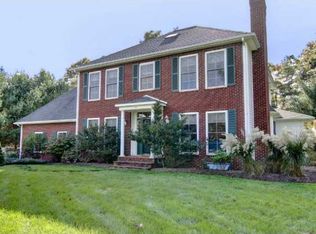 85 Fairview Dr, South Kingstown, RI 02892