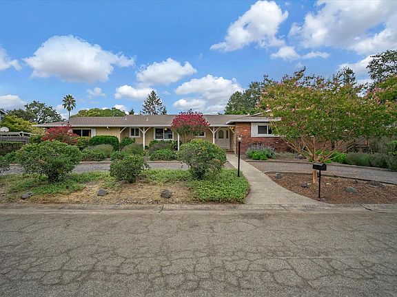 3rd image of 4967 Arcadia Drive