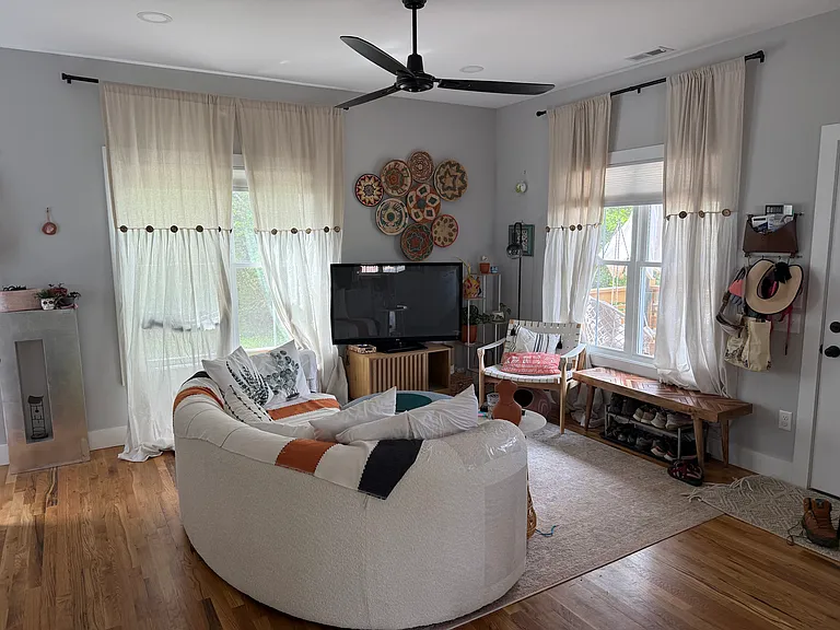 160 Euclid Blvd — Photo 2