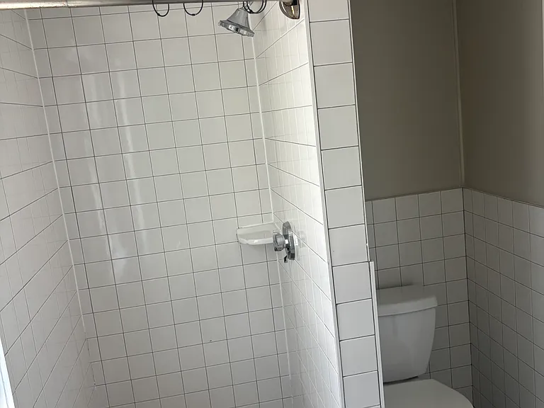 1646 Main St #3 — Photo 5