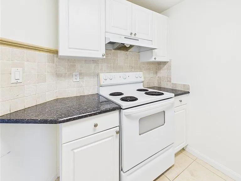 5060 Fairways Cir #F303 — Photo 6