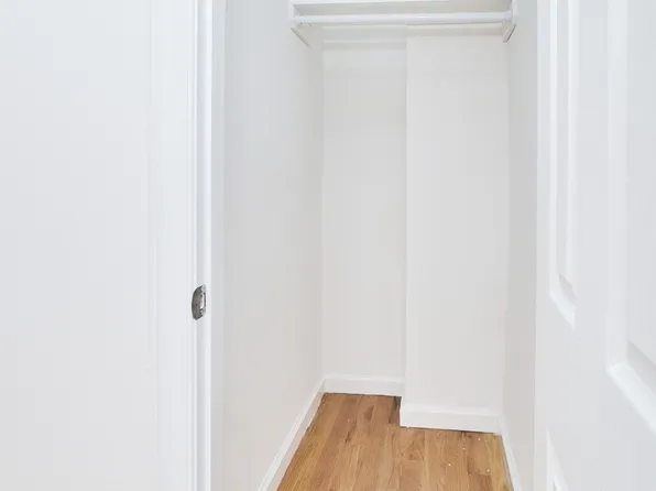 1069 Grant Avenue image 9 of 56