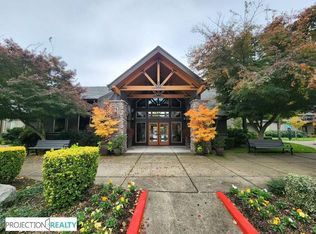 8061 NE Rockne Way, Hillsboro, OR 97006