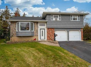 1833 Bradley Ct, North Bellmore, NY 11710