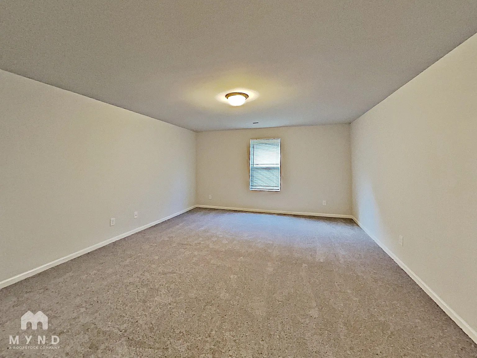 4 bed, 2.5 bath, 2009 sqft, $1,895 — Photo 4