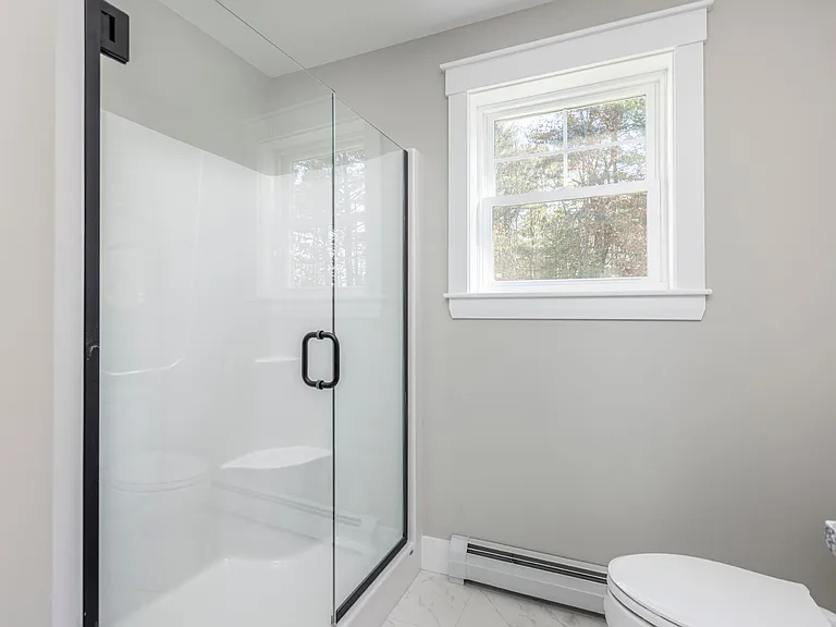 39 Neptune Dr — Photo 15