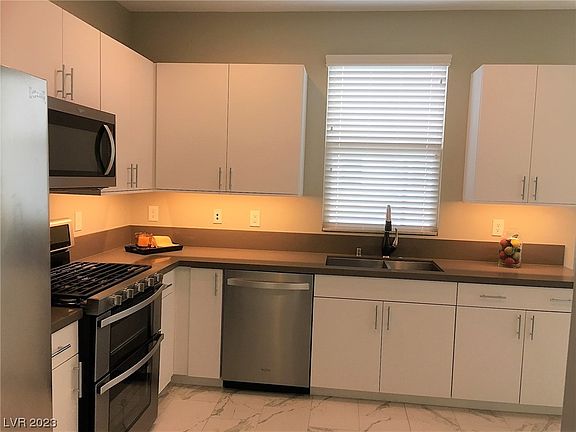 4th image of 11237 Rainbow Peak Ave Unit 211