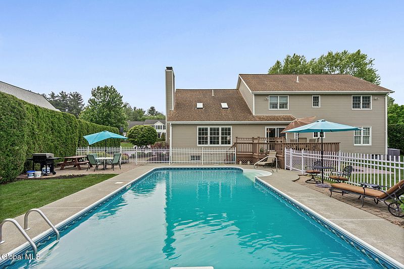 5th image of 2501 Angelina Drive