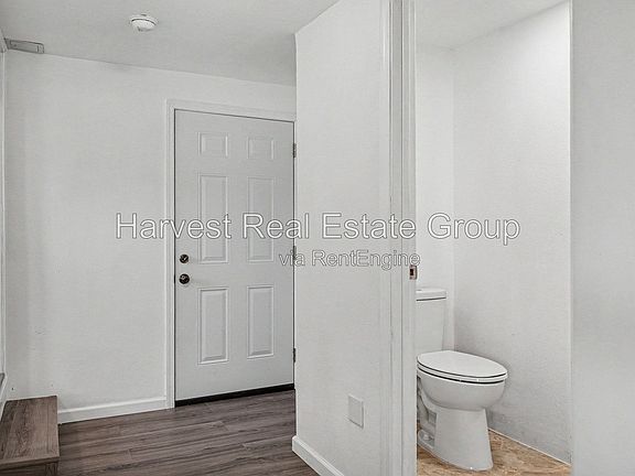 4th image of 812 Chester St