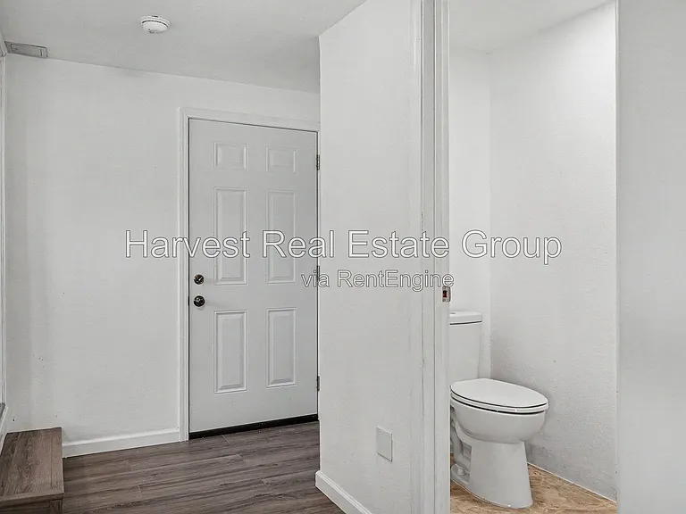 812 Chester St — Photo 4