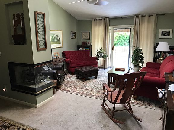5th image of 4417 Woodbank Dr