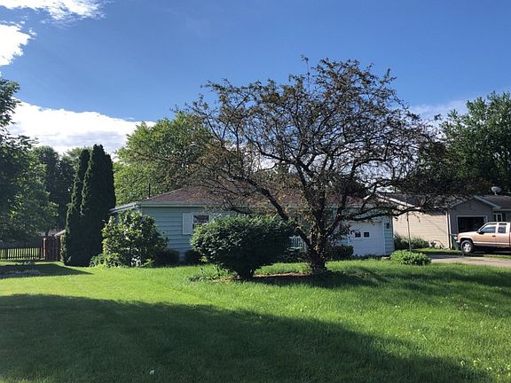 3rd image of 115 Gail Ln