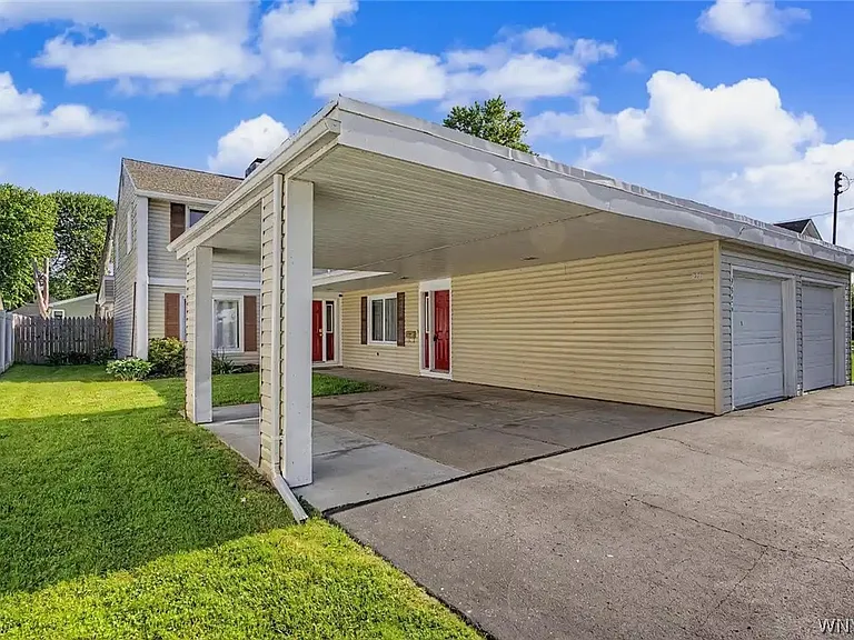 9326 Rivershore Dr — Photo 2