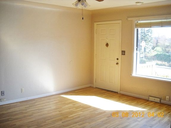 2nd image of 521 N 5th Ave SW
