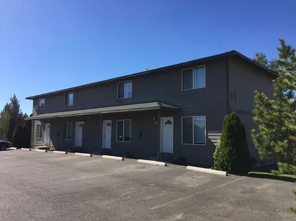 Conveniently Located 2 Bed/1.5 Bath Townhome in SW Redmond, 1726 SW Juniper Ave, Redmond, OR 97756