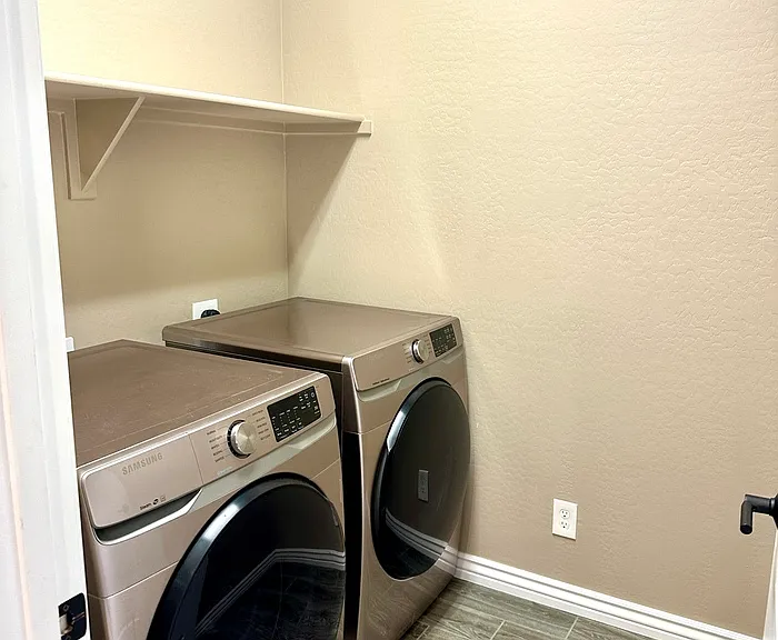 2930 E Sunland Ave — Photo 16